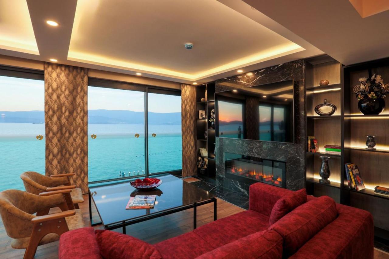 Guelluek Yali Boutique Otel ภายนอก รูปภาพ